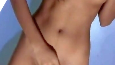 A Thai Girl Play With Her Juicy Pussy