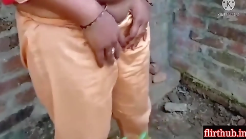 Sexy Bhabi Ko Chhat Pe Bula Ke Khopche Me Choda