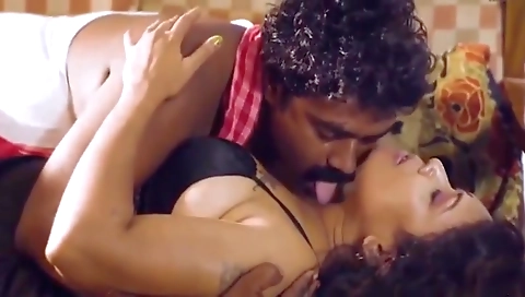 Dhoodhwale Ne Dekha Bhabhi Ko Chudai Karwate Huye