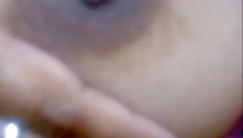 Today Exclusive- Desi Girl Showing Her Boobs On Video Call