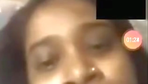 Today Exclusive- Sexy Desi Village Girl Showing Her Boobs 1