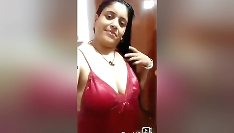 Today Exclusive- Sexy Desi Boudi Showing Her Boobs And Pussy