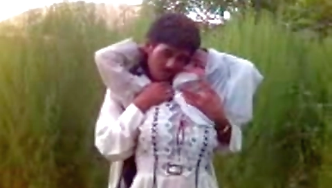 Desi teen 18+ Have Outdoor Fun With Her Naughty