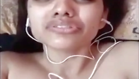 Desi Girl Showing Her Boobs And Pussy To Lover