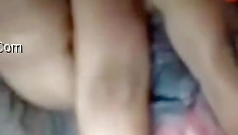 Exclusive- Cute Look Desi Girl Showing Her Boobs And Pussy On Video Call