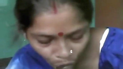 Exclusive- Desi Village Boudi Sucking Dewar Dick