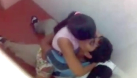 Mms Of College Couple In Washroom