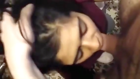 18 Yo teen 18+ College Girl From Pune Gives Sensual Blowjob