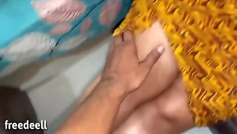 Dost Ki Badi Behan Ko Choda Pehli Baar