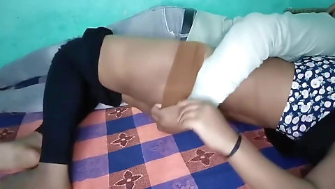 Padosan Bhabhi Zoya Ki Choot Me Maal Daal Diya