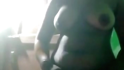 Desi Girl Shows Her Boobs And Pussy