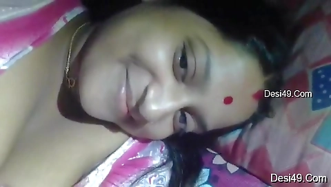 Today Exclusive- Sexy Boudi Showing Her Boobs And Pussy
