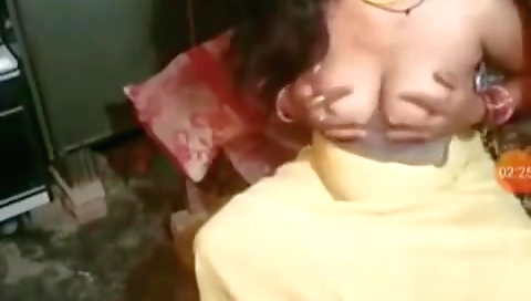 Bihari Bhabhi Boob Show Live To Her Fans