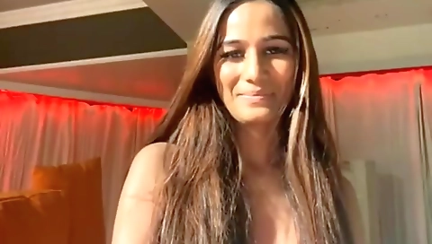Poonam Pandey In Today Exclusive Live Video