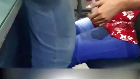 Today Exclusive- Lankan Girl Blowjob In Office