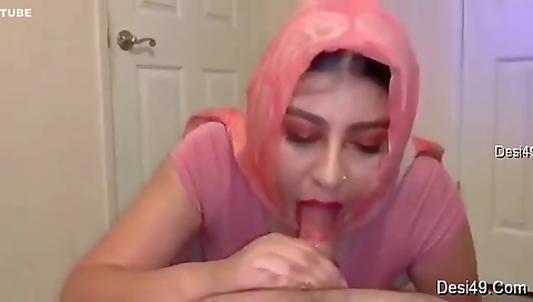 Sexy Arab Girl Blowjob