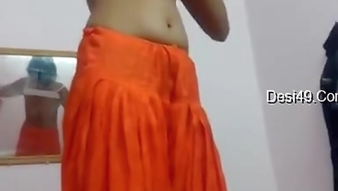 Today Exclusive- Sexy Look Desi Girl Wearing Cloths After Sex