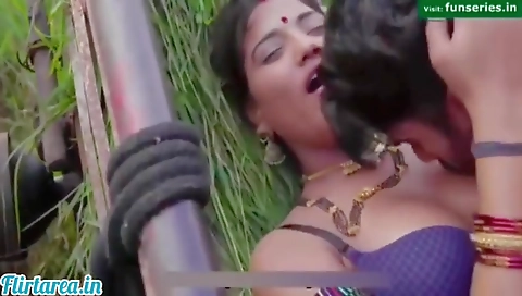 Gaon Ke Mukhiya Ki Beti Ko Khet Me Choda