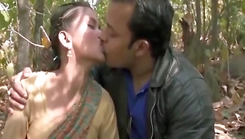 Super Dehati Women Ass Fucking Video In Forest Porn