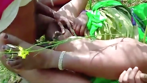 Ek Bar 500 Rupe Me Khet Me Pakad Ke Chod Diya Roopa Randi Ko