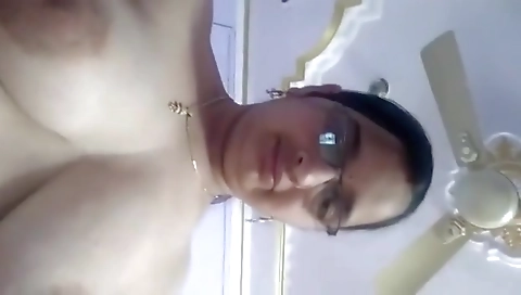 Beautiful Mature Indian Wife Nude Mms Selfie