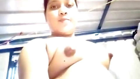 Chubby Bhabhi Topless Show Selfie Cam Video