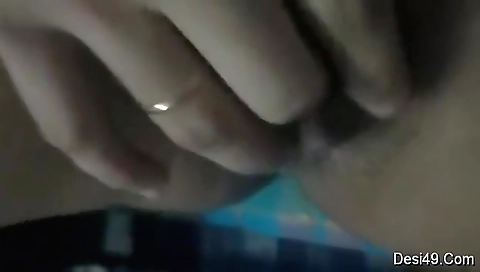 Exclusive- Sexy Indian Clg Lover Romance And Pussy Licking