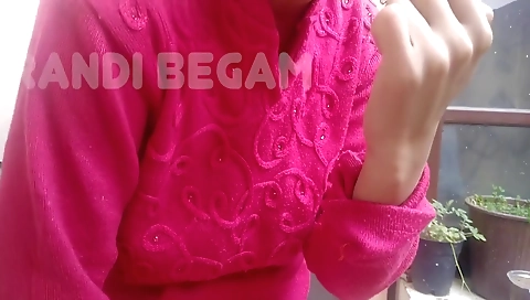 Padosi Aur Padoshan Ki Chudai, Padoshan Ne Apni Balcony Me Karwayi Chudai- Hindi Talk-dirty Talk By Randi Begam