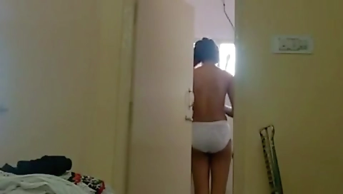 Indian Teenage Girl Naked After Shower Video