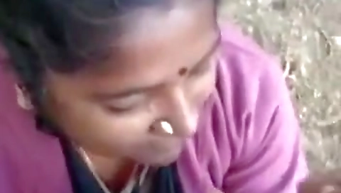 Desi Randi Outdoor Blowjob