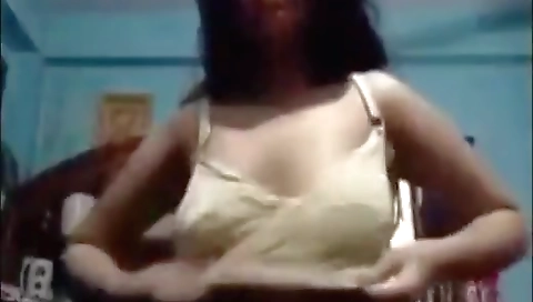 Beautiful Indian Girl Fingering And Moaning Very Hard