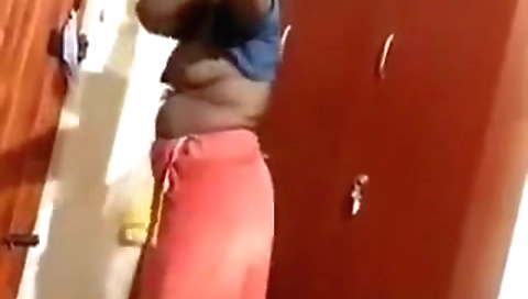 Desi Tamil Bhabhi After Bathing Video Record By Hubby