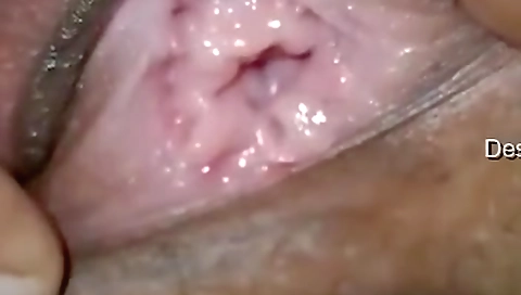 Today Exclusive- Cute Desi Girl Boobs And Pussy Video Record By Lover