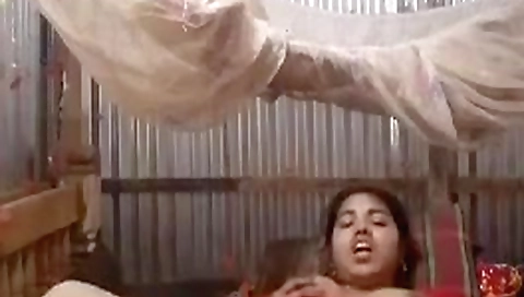 Bangladeshi Village Slut Showing Naked Pussy On Cam