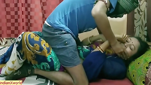 Hot Bhabhi Ko Chor Ne Accha Se Chodai Pani Nikal Diya!