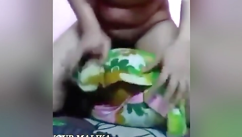 Hot Indian Girl Malika Is Now Hungry For Sex Koi Mujhe Zoro Se Chod Do 2.3