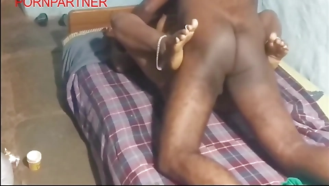 Beautiful Desi Anu Bhabhi Licked And Fucked Her Pussy