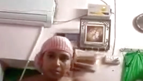 Indian Bhabhi Fingering Pussy On Selfie Cam