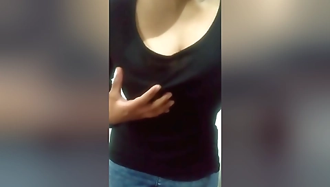 Arab teen 18+ Showing Amazing Curve British Paki
