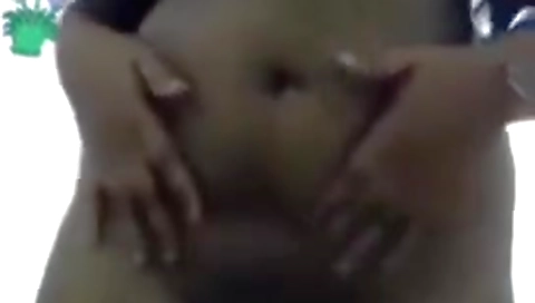 Srilankan Milk Tanker Girl Displaying Her Nude Body On Cam