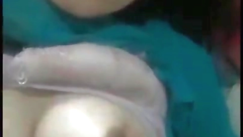 Today Exclusive- Horny Paki Girl Showing Her Boobs And Pussy