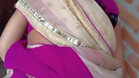 Desi Bhabhi - Holi Ke Din Bhabhi Maa Ko Choda