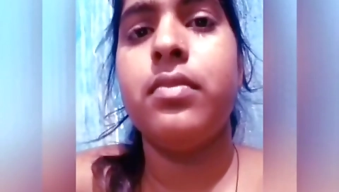 Sexy Bengali Hottie Rajni Showing Her Pussy Juice
