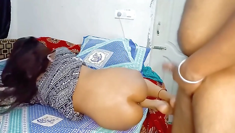 Desi Couple Ass Oil Massage And Fucking Hard