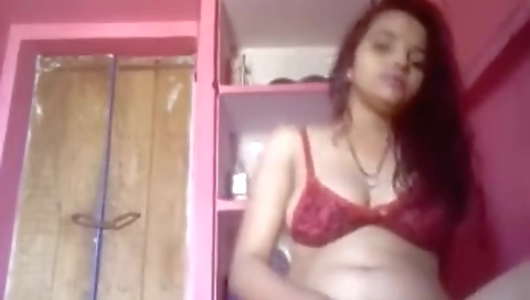 Naughty Chubby Indian Girl Displays Her Nude Private Body Parts