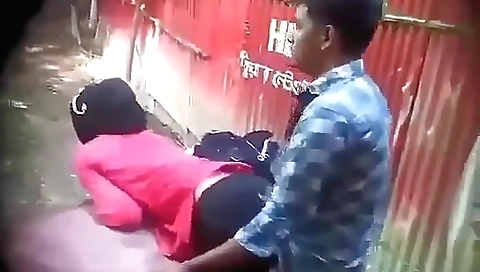 Indian Girlfriend Fucking In Park