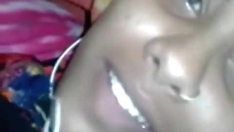 Today Exclusive- Sexy Desi Bhabhi Showing Her Boob And Pussy On Video Call