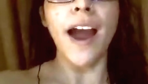 Horny Indian Aunty Exposing Her Shaved Pussy