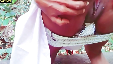 Sri Lankan In New Public Sex Leakහවුස් මීට් අස්සෙ කැලේ අලුත්ම ලී