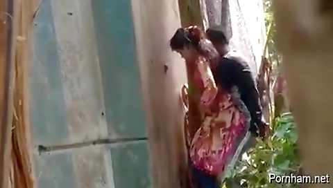 Fucking Desi Couple In Backyard